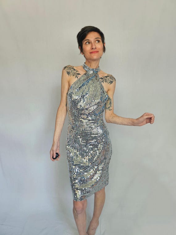 silver wiggle dress 70s Silver Sparkly Wiggle Dress Metallic Thread Vintage 60s / 70s Party  Dress Deep Plunge V Retro Cocktail Dress Marilyn Monroe Style