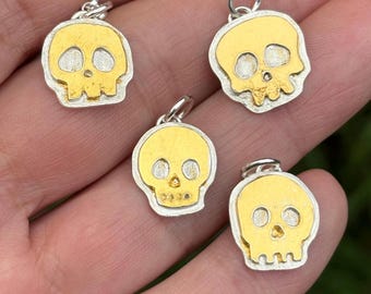 Collar con dije de calavera dorada – Plata de ley y plata chapada en oro de 24k, capa de oro de 2,5 micras