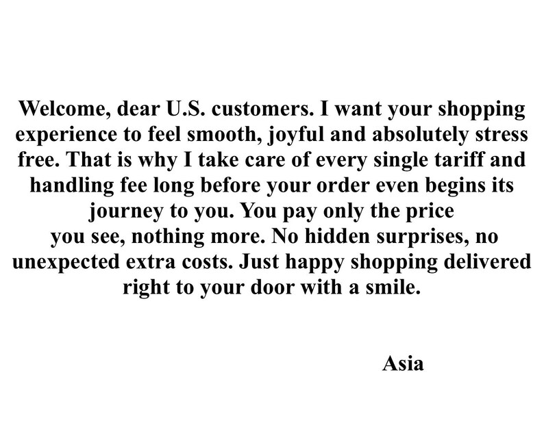 Op de afbeelding: Tekst op een witte achtergrond: "Welkom, beste Amerikaanse klanten. Ik wil dat uw winkelervaring soepel, vreugdevol en absoluut stressvrij aanvoelt..." De tekst eindigt met "Asia".