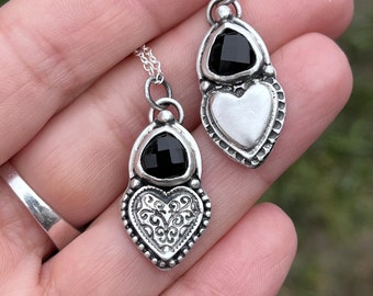 本物の 925 スターリング シルバー 17 mm ハート オニキスとマーカ