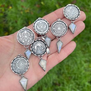 Pendentif céleste en argent sterling avec pierre de lune et motif facultatif, pendentif déesse, pendentif sorcière, cadeau de Noël pour elle