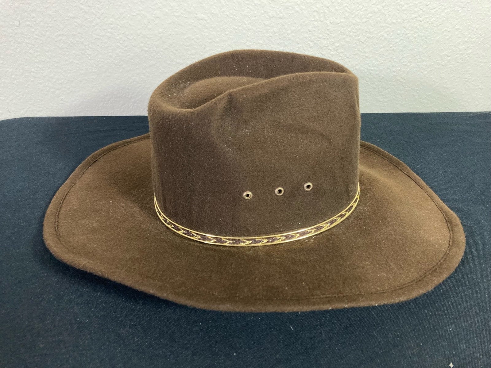 Western Express Chapeau de cowboy marron unisexe en simili feutre, taille 6, bord large à l'avant - France