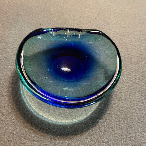 Vintage Murano Glass Blue Ashtray, Mid Century, 6 inch bowl, MCM, 1960s, hand blown, polished pontil, ombre blue, movie film tv prop