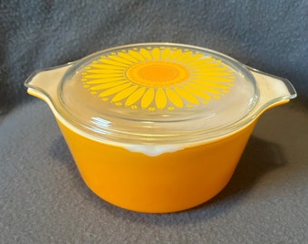 Vintage Pyrex Sunflower Casserole, Orange bowl, 2 quart, flower lid, chipped bowl, 1970s, kitchen, cookware, citrus,  movie film tv prop