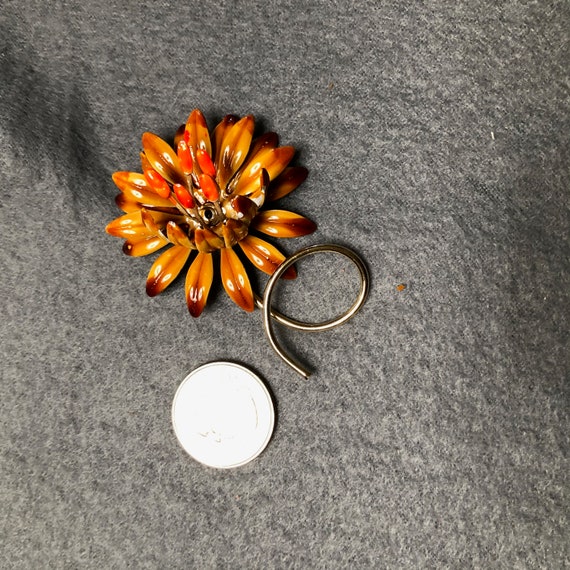 Flower brooch pair,  vintage flower pin, costume … - image 2