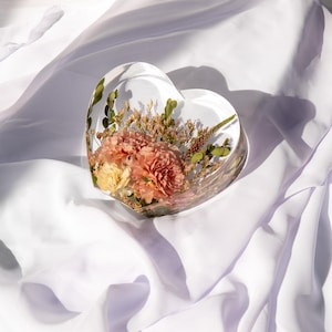 CUSTOM Heart Floral Preservation for Bouquets in Resin | Wedding Flower Preservation | Bouquet Preservation | Wedding Gift | Dried Flowers