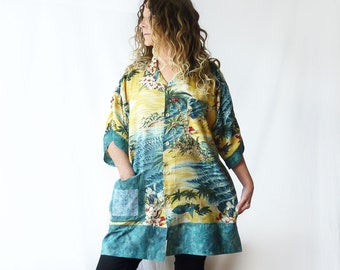Plus Size Hawaiian kimono, Vintage Hawaiian shirt, retro, Beach coverup, onesize fits most, oversize, ruched sleeves, kimono, fish applique