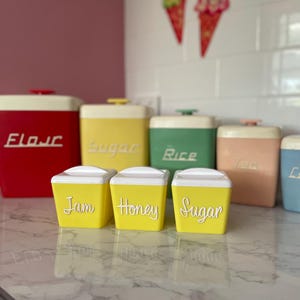 ヴィンテージNally Ware ナリーウェアキャニスター4点RED·͜· ♡ ヴィンテージNally Ware ナリーウェアキャニスター4点RED·͜· ♡ Nally