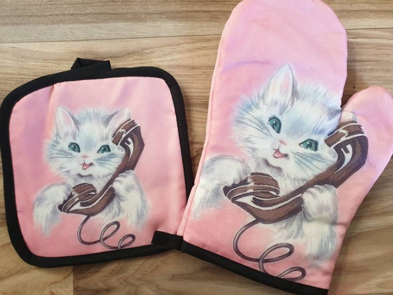 Vintage inspired cat starburst atomic kawaii pink kitten phone 1950s oven mit mitt cloth kitchen retro kitsch vinnie boy atomic retro mint image 1