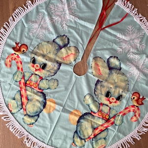 vintage kitsch retro kitschmas meyercord wonderland kitten bunny rabbit snow candyland Christmas tree skirt pastel decoration Vinnie 1950s imagem 1