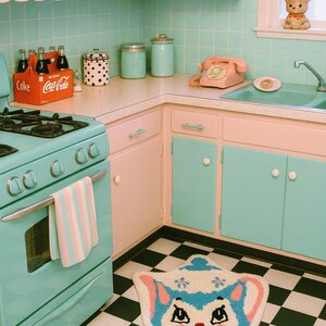 NEW Vintage kitsch mcm retro tufted cat kitten Miss priss teapot Lefton meyercord bath mat indoor bedroom bathroom floor rug Vinnie Boy