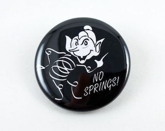 Coily The Spring Sprite | 1 1/4-calowy przycisk Pinback | MST3K RiffTrax krótki A Case of Spring Fever