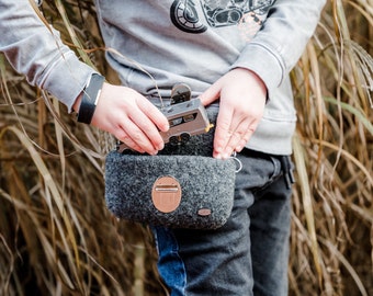 Dark grey waist bag, felted hip bag with rings, hooks and buckle