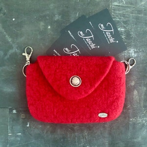 Rote Gürteltasche für das Handy oder andere Dinge, kleien rote Filztaschen handgemacht