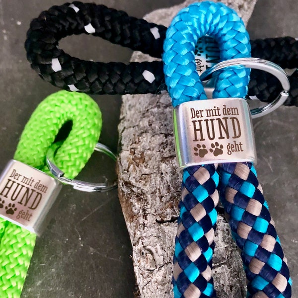 Schlüsselanhänger für Hundefreunde aus Segeltau in unterschiedlichen Farben, auch eine schöne Geschenkidee für Hundefans