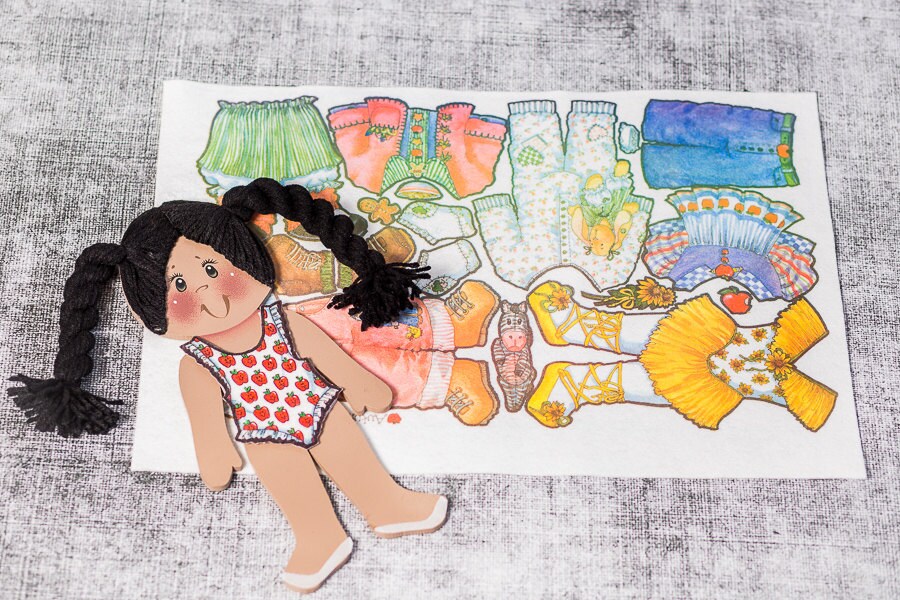 flat felt dolls