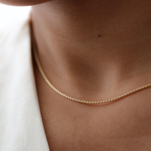 14kt Gold Filled Heart Pendant with 3mm Amethyst bead Gold Filled Lite Curb Chain 5/8 x 1/2 14kt Gold Filled Heart Pendant with 3mm Amethyst bead Gold Filled Lite Curb Chain 5/8 x 1/2