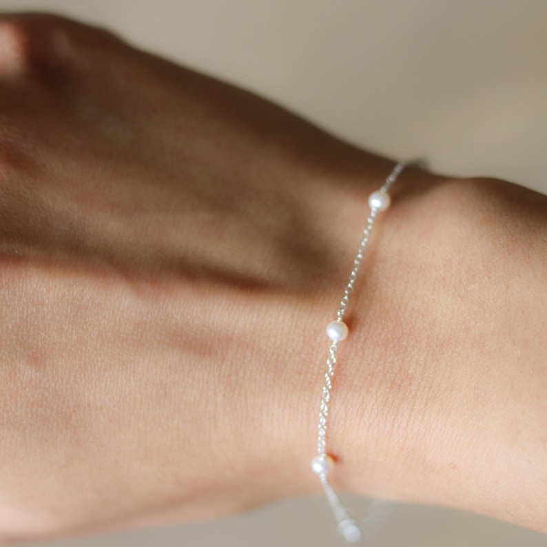 Dainty Pearl Bracelet Gold Pearl Bracelet Delicate Etsy