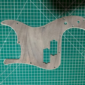 3-Ply Walnut/Maple/Walnut Pickguard for Fender P-Bass
