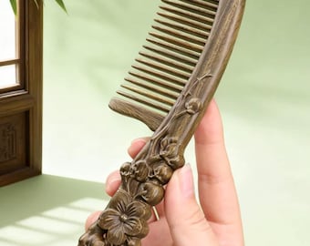Handgefertigter, nahtloser Massagekamm aus natürlichem grünem Sandelholz, antistatischer Taschenkamm aus Holz, geschnitzter Kamm im chinesischen Stil, Geschenk für sie -- K007