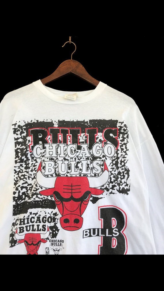 Vintage 90s Chicago Bulls by Magic Johnson T Shirt - image 3