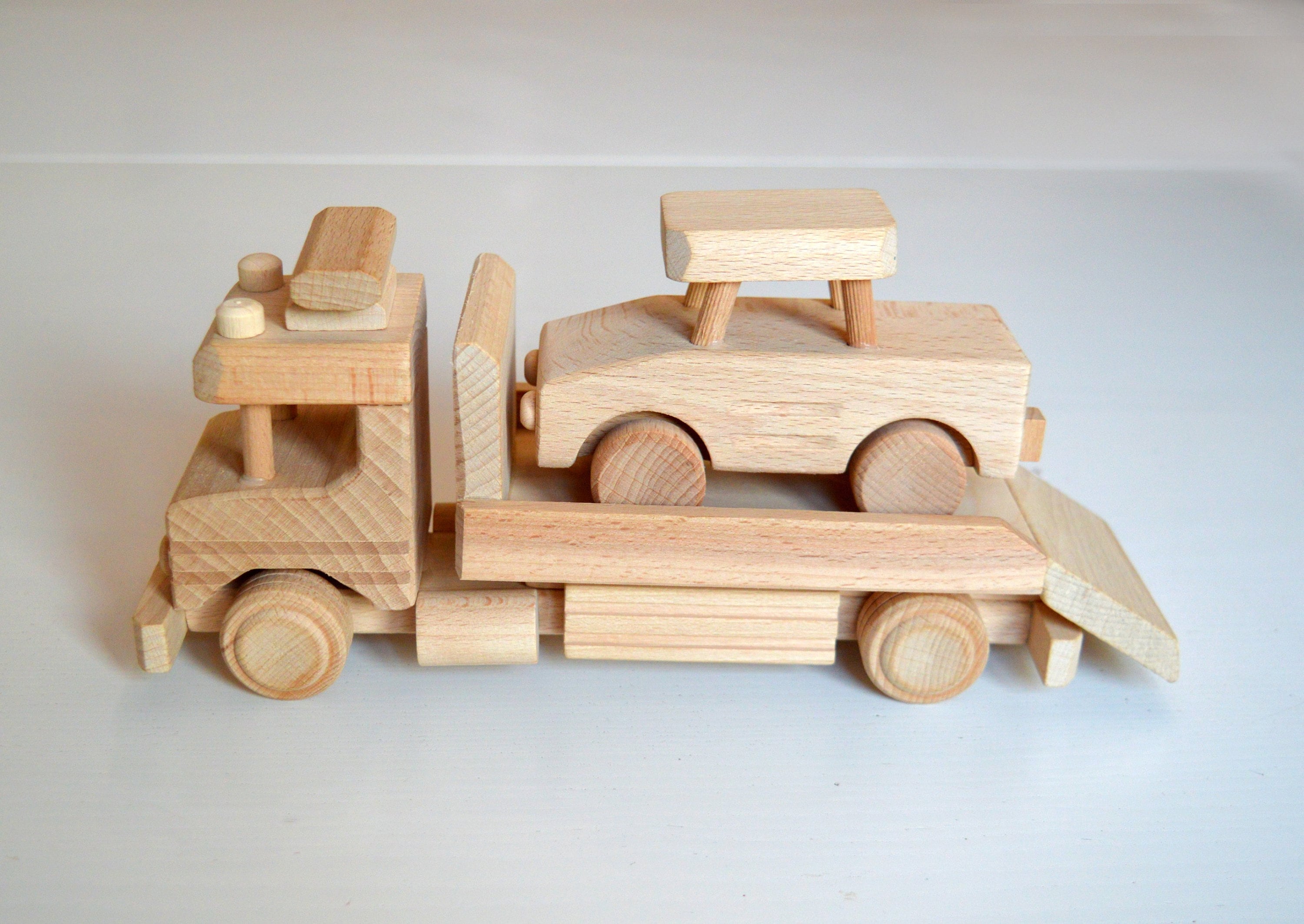 Montessori car toy - .de