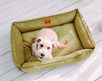 Cama para perros de felpa de terciopelo verde salvia, funda extraíble, disponible en todos los tamaños.