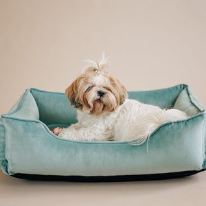 Cama para mascotas de terciopelo turquesa para perros pequeños