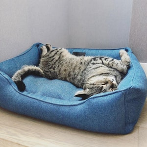 Washable pet bed for modern appartment / Small size bed with raised walls for cat / Gift for cat lovers image 1