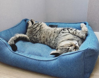 Wasbaar huisdierbed voor modern appartement / Klein bed met verhoogde muren voor kat / Cadeau voor kattenliefhebbers