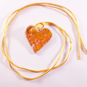 Orange heart necklace, heart necklace, ceramic pendant, handmade ceramic, handmade jewelry, pendant jewelry, wedding favor, wedding necklace