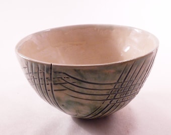 Handmade bowl, light and delicate bowl, modern style, ceramic bowl, bowl for tea, modern bowl, modern pattern, handmade pottery