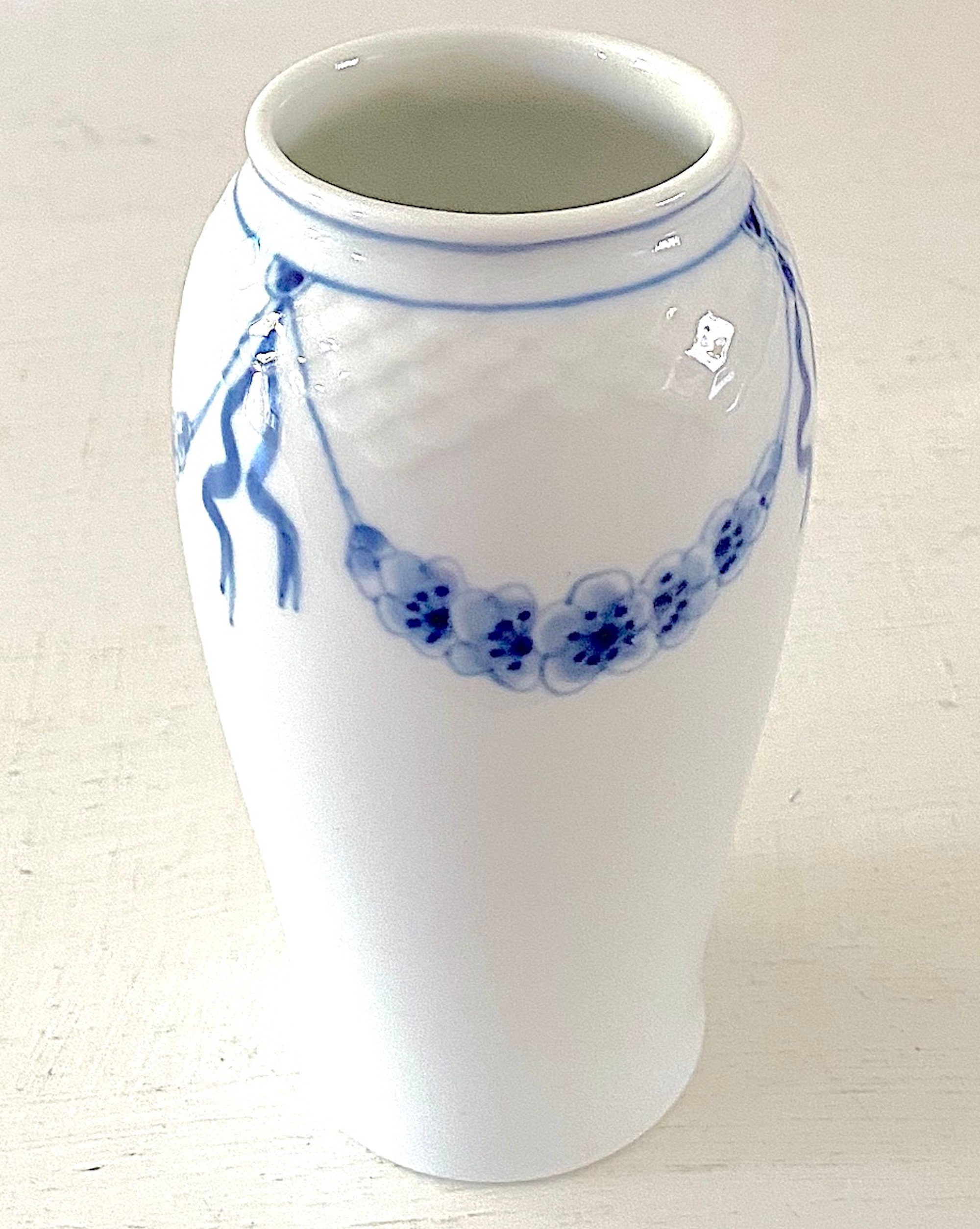 Beautiful and Rare Vase. Empire Heirloom Bing & Grondahl. Etsy