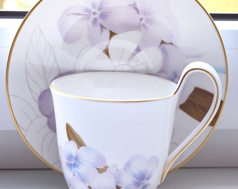 Royal Copenhagen Lavender Rhododendron Curved Handle Large Cup and Saucer. Vintage Flora Collection Fine Porcelain Denmark 1. Class Quality.