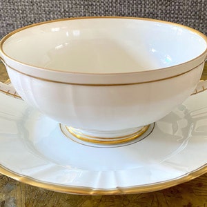 Very Rare Vintage White and Gold Offenbach Neoclassic Consommé Cup and Saucer Set. Bing & Grøndahl Vintage 1950s. Heirloom Quality. Per Set