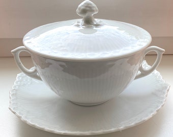 Royal Copenhagen Pure White Full Lace Lidded Two Handle Consomme Cup Set. Blanc de Chine. Vintage Fine Condition. Extremely Rare.