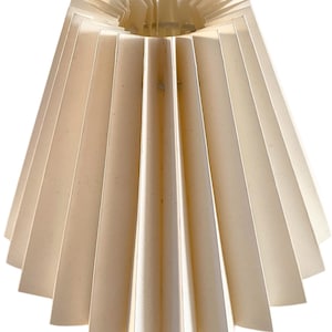 Nordic Design Pleated "Plisse" Creamy Soft Off White. Small Lamp Shade Designer Quality Vintage. Clip Frame. Scandinavian Style.