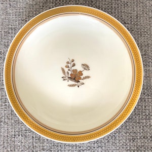 Antique Royal Copenhagen Liselund Cake Plate: Botanical Gold Accent (16.5 cm)