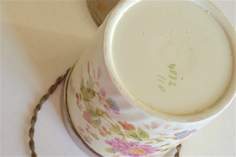 Porcelain Biscuit Jal. Floral Motive. Tin Lid and handle. English Antique 1910-1920s image 5