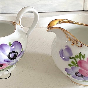 ヴィンテージのローゼンタール クリーマージャグ：フレンチアネモネの花、ゴールドのアクセント（小さな傷あり）