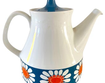 Figgjo “DAISY” Coffee Pot Designed and Made in Norway / Retro