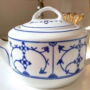 Vintage Crowned Jaeger Porcelain Teapot: German Blue Flute, 1960s