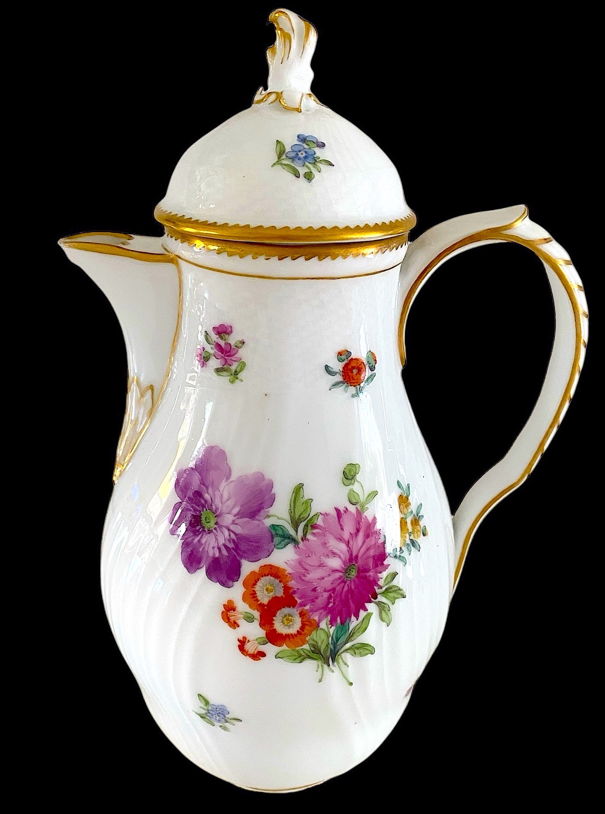 ロイヤルコペンハーゲン フルサクソンフラワーコーヒーポット。1900年