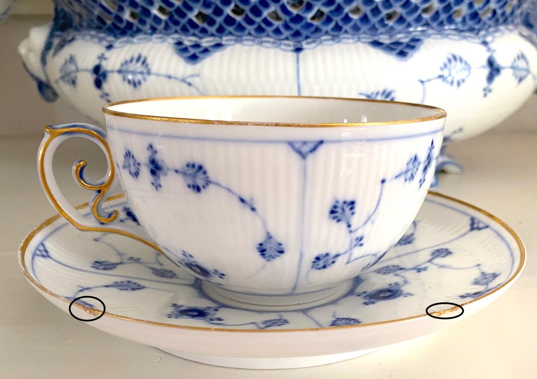 Antique 1870-1895 Royal Copenhagen 1. Class Blue Fluted Gold Large 