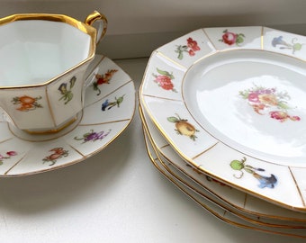 Wunderschönes seltenes antikes 1940er Jahre Tirschenreuth Henriette Floral Gold Porzellan Teetasse und Untertasse Set. Option zum Kauf von Kuchenteller