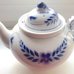 Very Rare 1915-1947 Fine Antique Bing & Grøndahl Blue Vikke Lidded Tea Pot. Danish Nordic Heirloom. Museum Quality Collectible