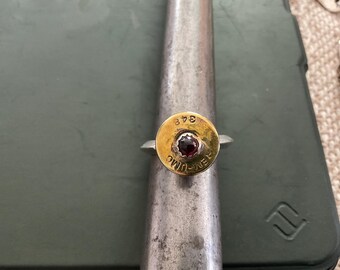 Garnet set in 38 Shell