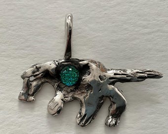 Critter with dichromatic glass.