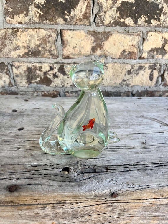 Diamond Star Corp / Crystal Figurine / Lead Crystal / Clear Kitty Cat / Goldfish Belly / 6.25 Inch /