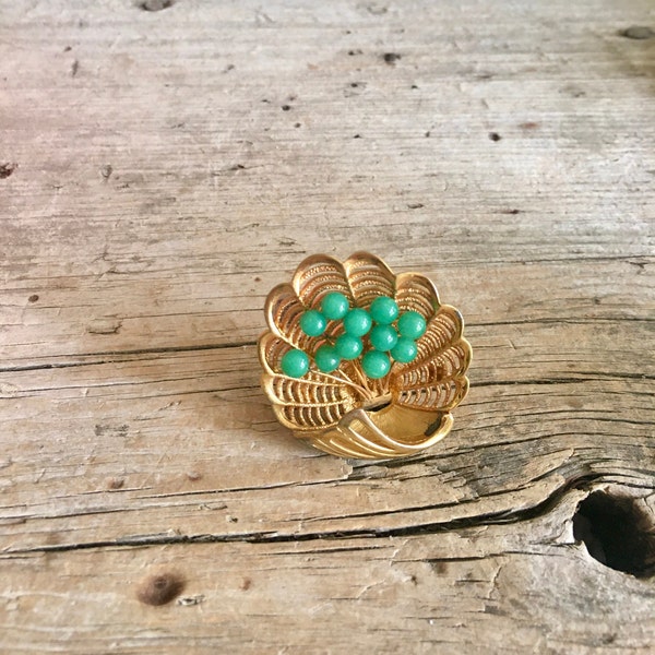 Gold Tone Brooch / Circular / Open Work Design / Green Ball Beads / Shell / Web / Textured / Scalloped Seashell / Costume Jewelry